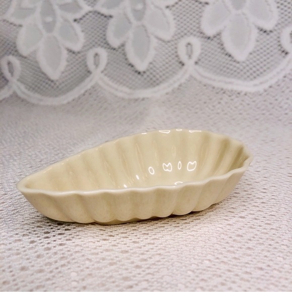 Belleek Vintage Open Salt Cellar Dish Teardrop Fluted 6th Mark 3rd Green - Picture 1 of 16